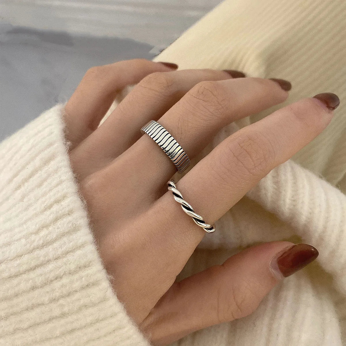 Korean Geometric Twist Ring