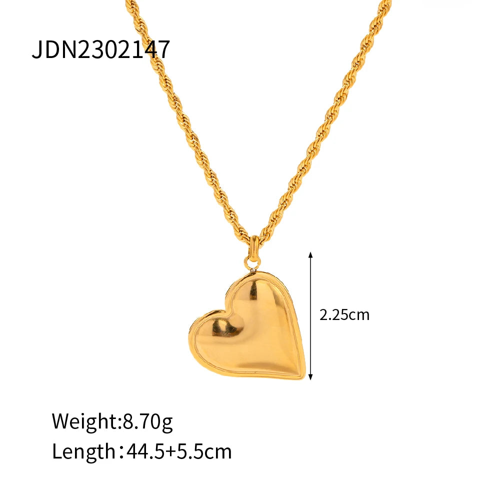 Gold Heart Pendant Twist Chain Necklace
