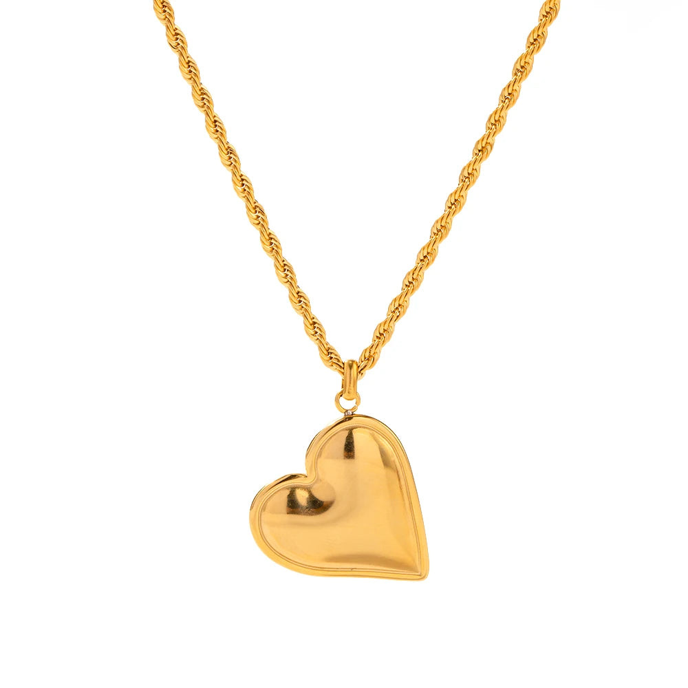 Gold Heart Pendant Twist Chain Necklace