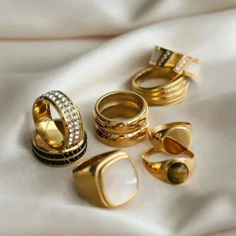 Zircon Shell Chubby Ring