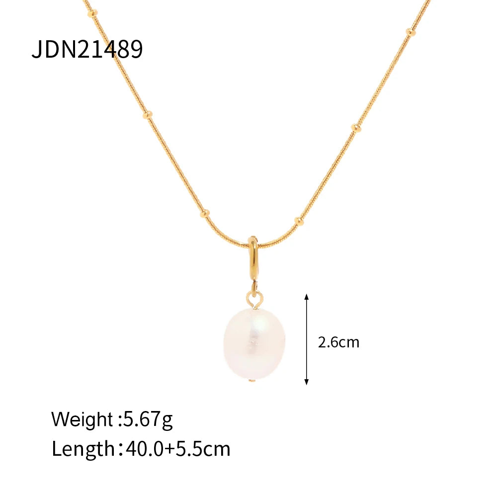Gold Pearl Pendant Necklace