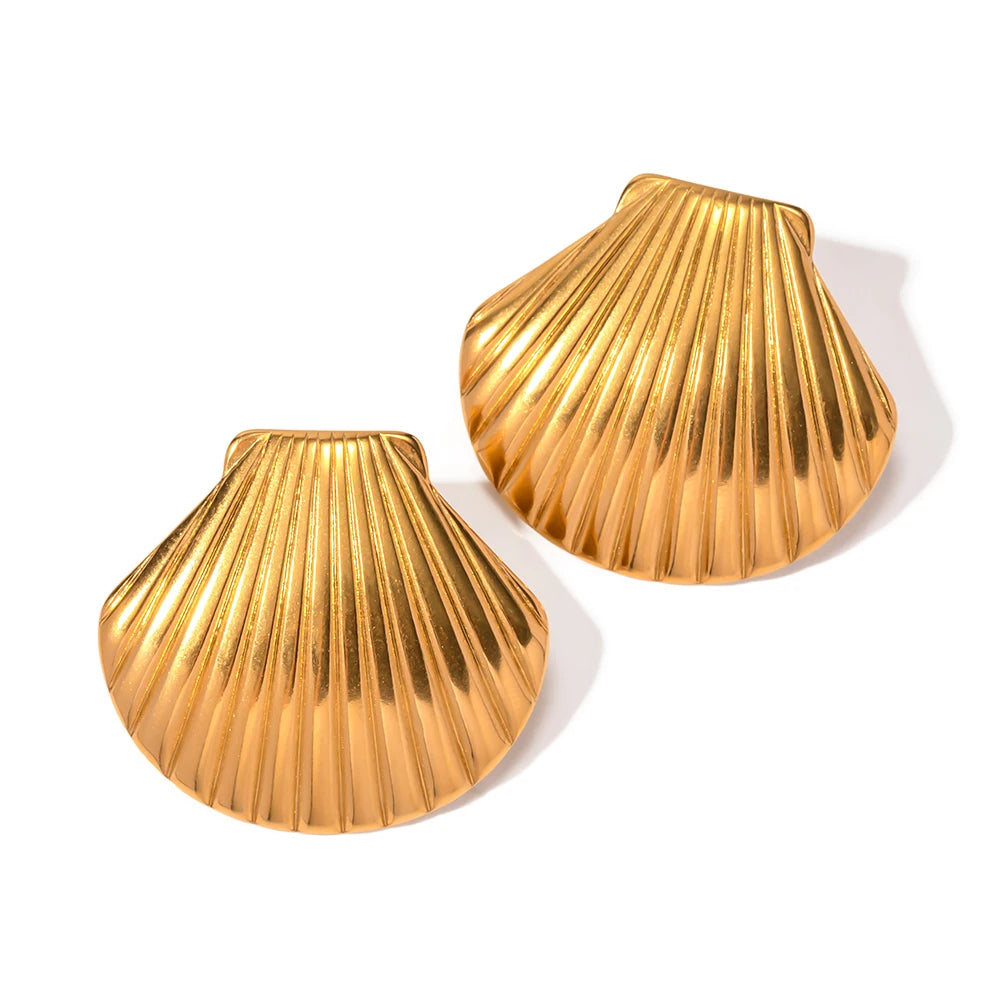 Gold Shell Texture Stud Earrings