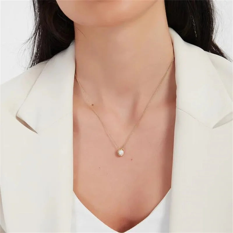 Vintage Pearl Pendant Necklace